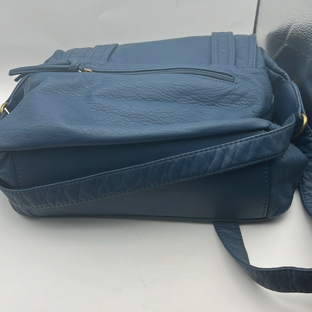 NWOT BLUE Crossbody Bag for Women Multi Pocket Shoulder Travel Soft Leather - Picture 2 of 5
